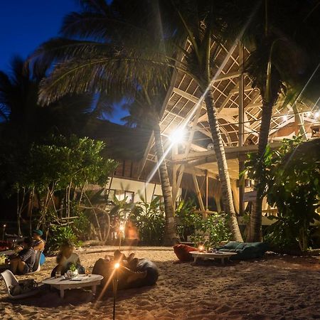 White Banana Beach Club ゼネラル・ルナ エクステリア 写真